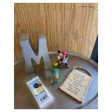 Home Decor Lot Inc Minnie & Mickey Figurine