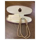 Deltah Vintage Pearl Style Necklace & Case