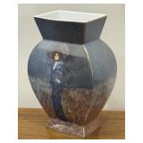 Goebel Artis Orbis "Emilie Floge" Vase