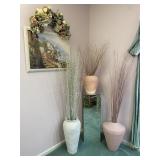 Mirrored Pedestal Table 3 Vases & Decor