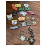 Travel Magnets Cardinals Pins & Keychains
