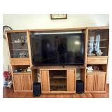 Entertainment Center, TV & Contents