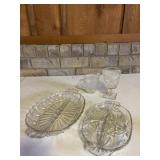 2 Clear Glass Platters & 2 Cups