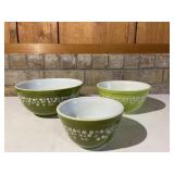 Vintage Green Pyrex Spring Blossom Mixing Bowls