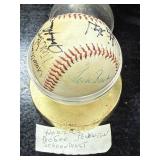 St Louis Cardinal Players Autographed Baseball