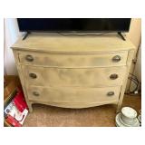 Bow Front Chest of Drawers