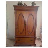 Armoire/Wardrobe