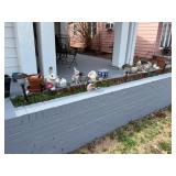 Lawn Ornaments & Planters