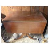 Drop Leaf Pedestal Table