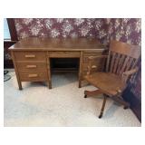 Bankers Desk & Rolling Chair Set