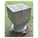 Feed Bank by Banks Outdoors