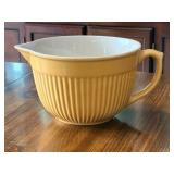 Vintage-style Zeal Two Tone Melamine Mixing Bowl