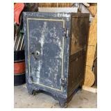 Large Vintage Safe (55x31)