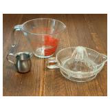 Measuring Cups & Juicer