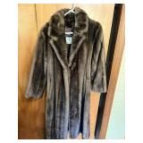 Bohns Henderson, KY Fur Coat (authenticity
