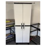 Rubbermaid Cabinet