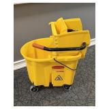 Rubbermaid Mop Bucket