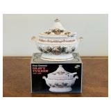 Gravy Tureen with Ladle