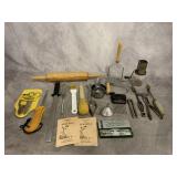 KITCHEN AND HOUSEHOLD ITEMS ASSORTMENT