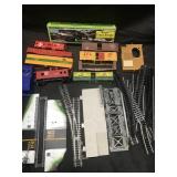 HO ACCESSORIES AND ROLLING STOCK