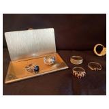 ASSORTED RINGS PENDANT & CARD HOLDER