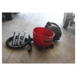 16 Gal. wet dry vac w/attachments