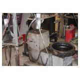 Portable fuel tank and oil pan