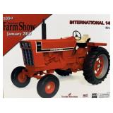 International 1466 1/8 Scale Models