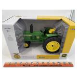 John Deere 2520 1/16 Scale Ertl FFA Org