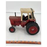IH Tractor