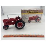 Farmall M 1/16 Ertl 2007 Special Edition Iowa FFA