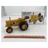 John Deere Industrial 620 Standard Tractor, 1:16