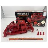 International TD-25 Firebreaker, first gear, 1/25