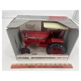 International 1066 ROPS 1/16 Ertl Special Edition