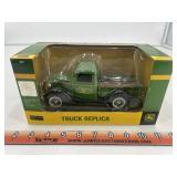 John Deere Truck Replica 1/25 Scale Spec Cast