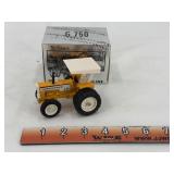 Minneapolis Moline G750 1/64 Toy Farmer