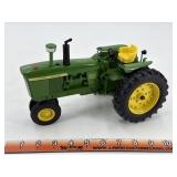 John Deere 4010 Diesel 1/16 Ertl