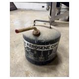 Metal kerosene can