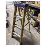 Werner 4ft fiberglass ladder