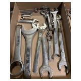 Specialty cut off wrenches