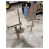 3- Material adjustable stands