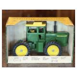 John Deere 7520 Single hole in orginal box