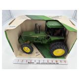 John Deere MFWD Row Crop 1/16 Ertl #584