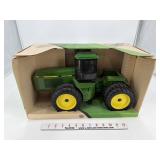 John Deere 8560 1/16 Ertl