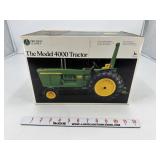 John Deere Model 4000 1/16 Ertl