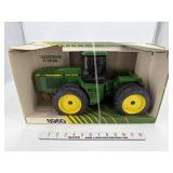 John Deere 8960 1/16