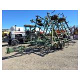 JD 960 field cultivator w/3 bar drag 34 ft.