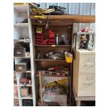 Shelving unit and contents shelf measures 30