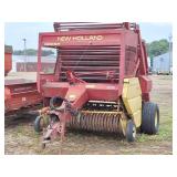 New Holland 851 round baler