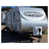 Aspen Camper 26 ft 1-slde out front bedroom bath